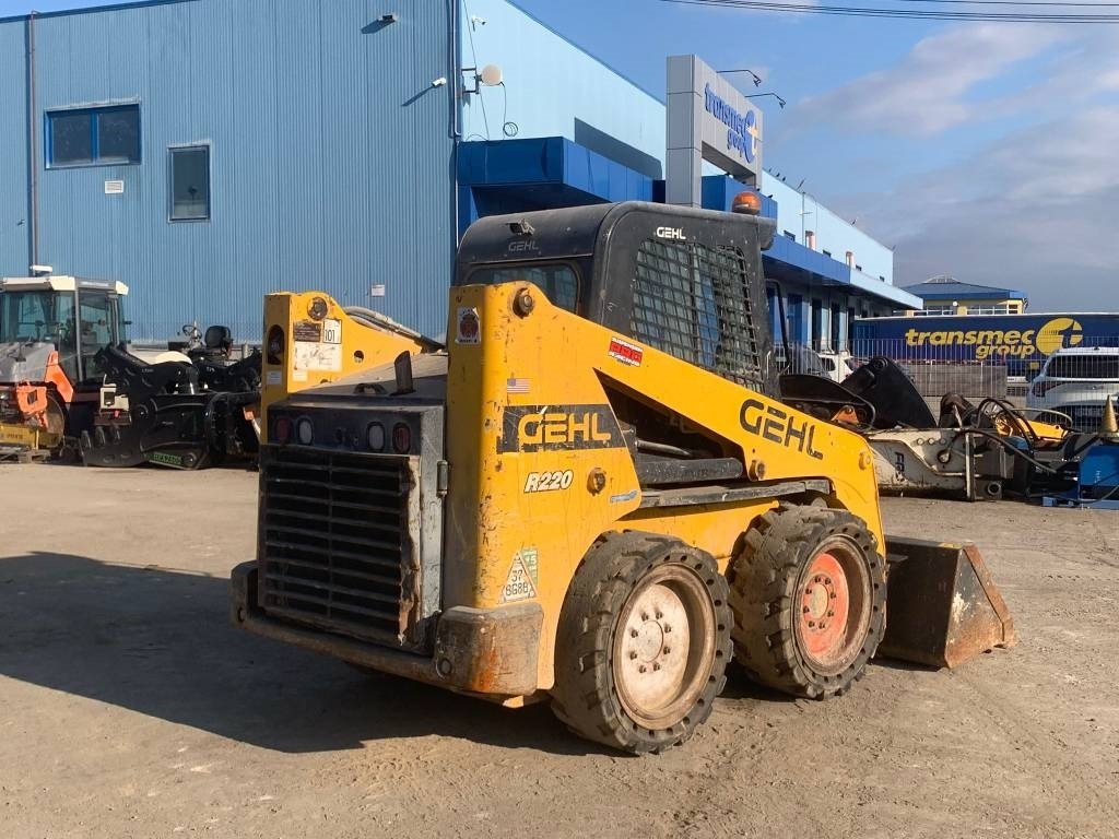 Skid steer loader Gehl R 220: picture 6 Skid steer loader Gehl R 220: picture 6