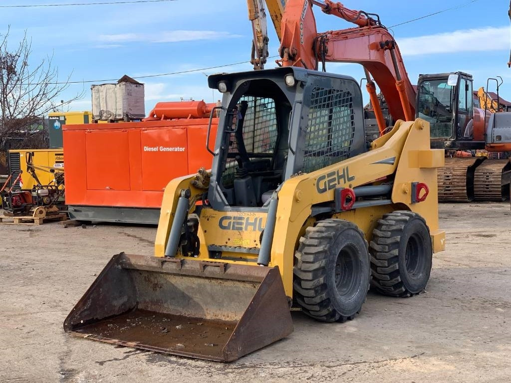 Gehl R 260 - Skid steer loader: picture 1 Gehl R 260 - Skid steer loader: picture 1