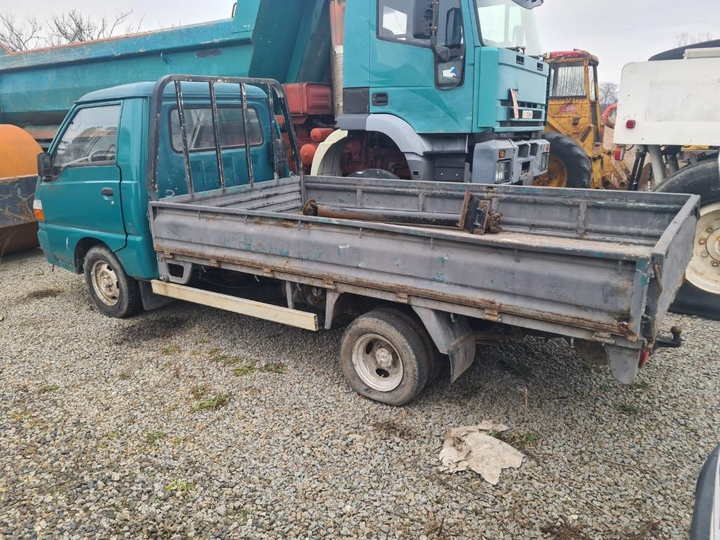 Hyundai H 100 - Dropside/ Flatbed truck: picture 4 Hyundai H 100 - Dropside/ Flatbed truck: picture 4