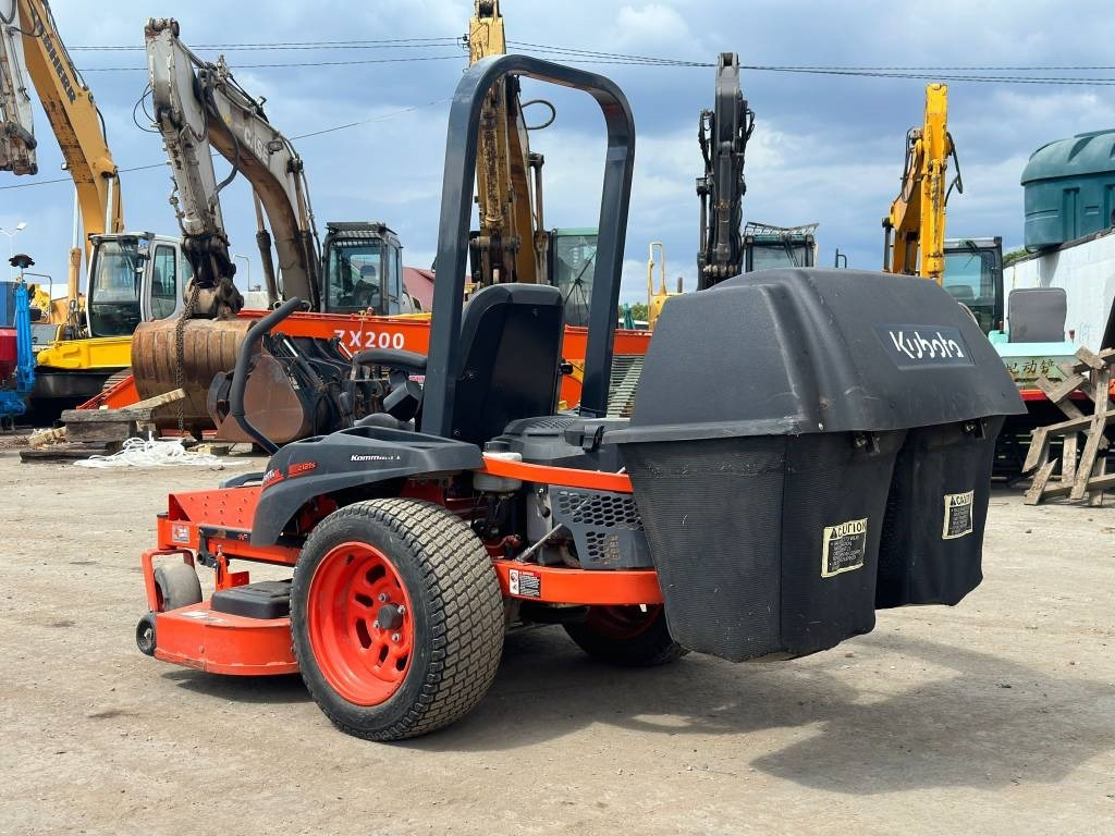 Kubota Z121S - Garden mower: picture 3 Kubota Z121S - Garden mower: picture 3