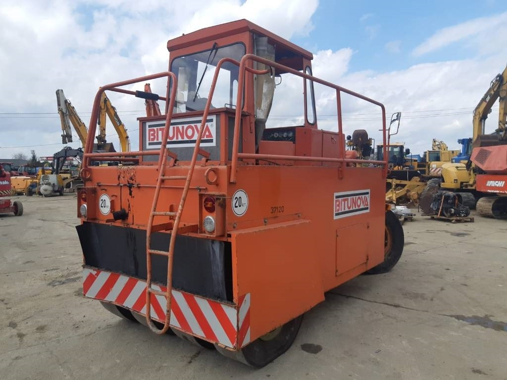 MBU RW140 - Pneumatic roller: picture 4 MBU RW140 - Pneumatic roller: picture 4