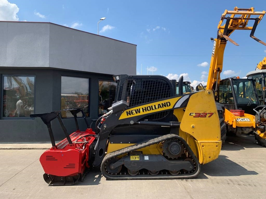 New Holland C327 - Skid steer loader: picture 2 New Holland C327 - Skid steer loader: picture 2