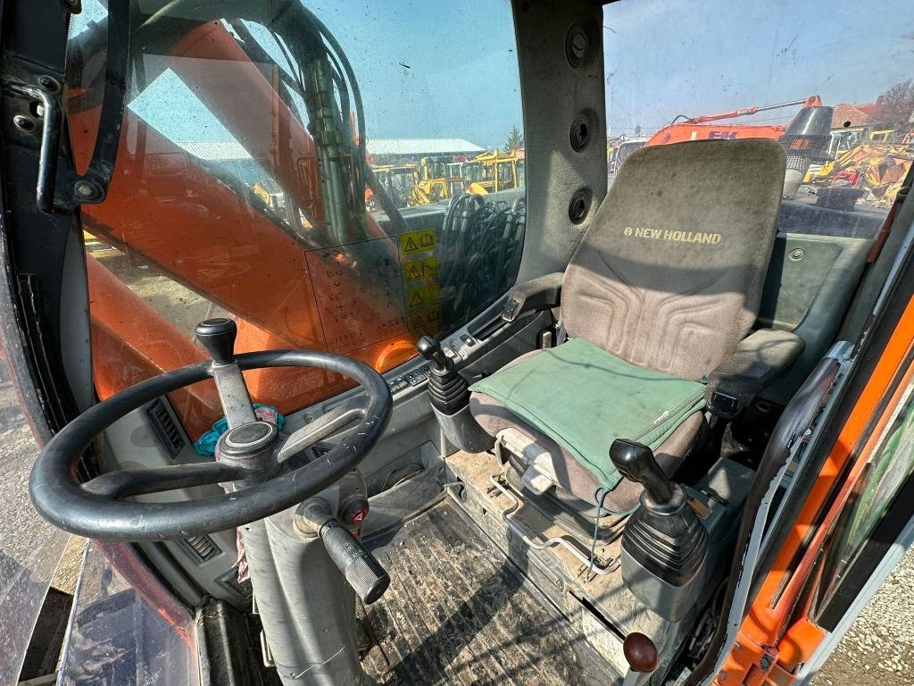 Wheel excavator New Holland MH Plus: picture 7