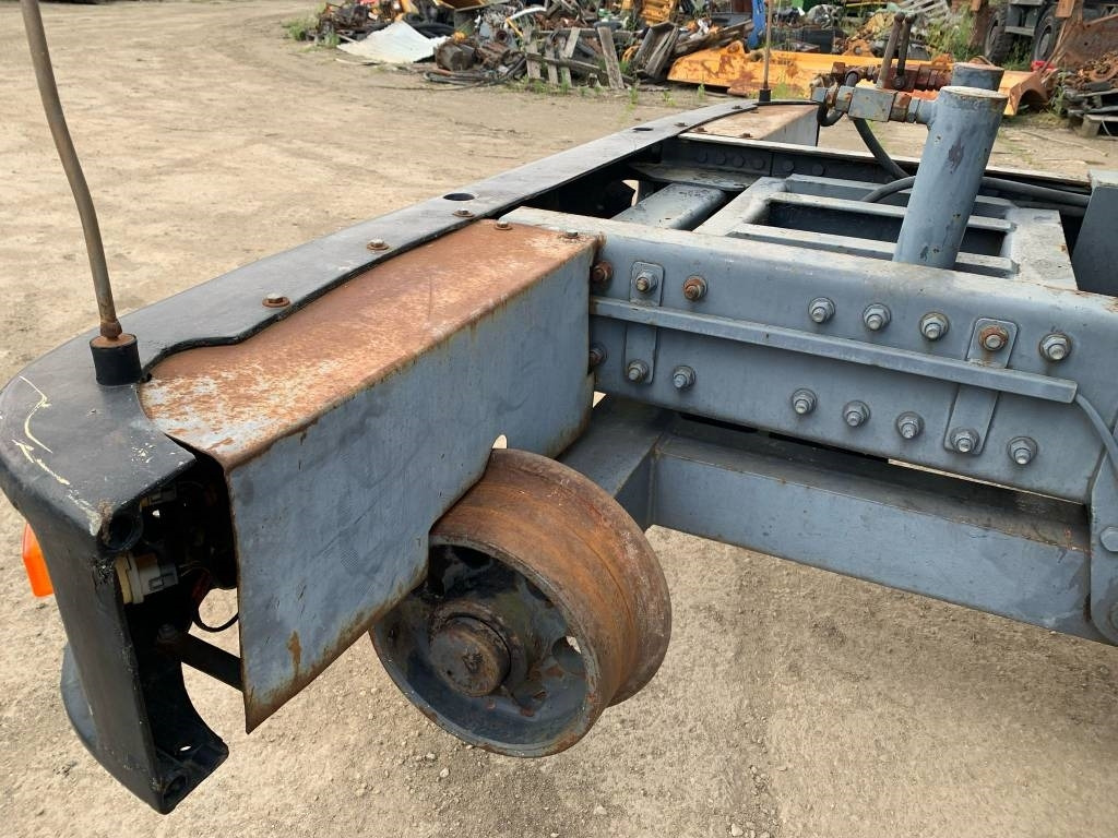 Crane truck Volvo FL 611 Railway Truck: picture 16