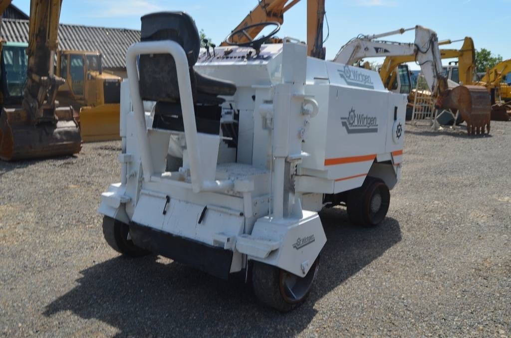 Wirtgen W1000L - Cold planer: picture 4 Wirtgen W1000L - Cold planer: picture 4