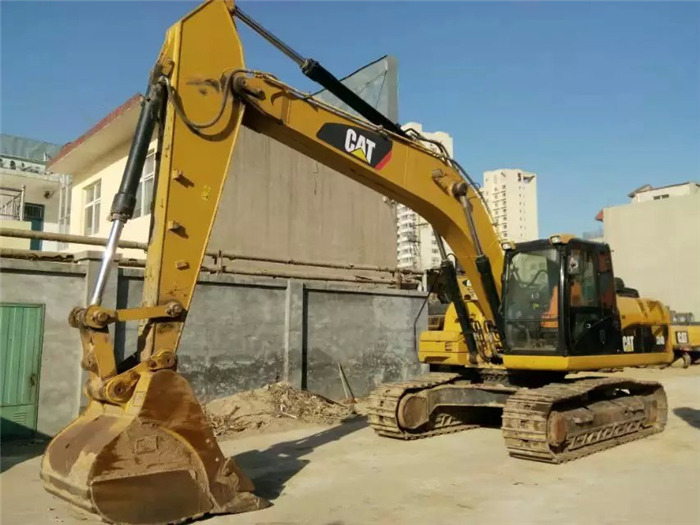Caterpillar 324DL - Crawler excavator: picture 1 Caterpillar 324DL - Crawler excavator: picture 1