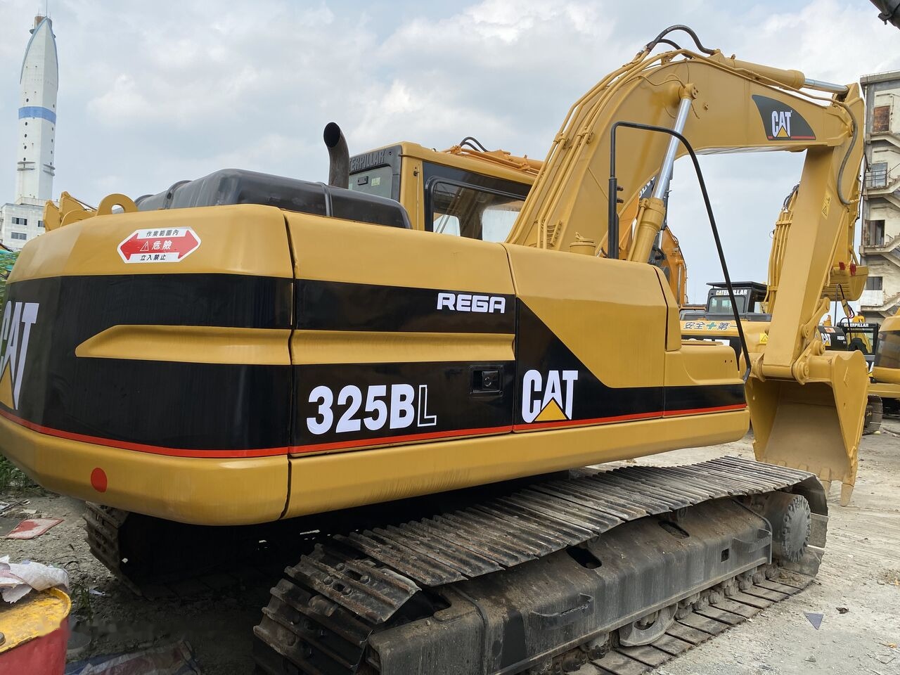 Caterpillar 325BL - Crawler excavator: picture 1 Caterpillar 325BL - Crawler excavator: picture 1