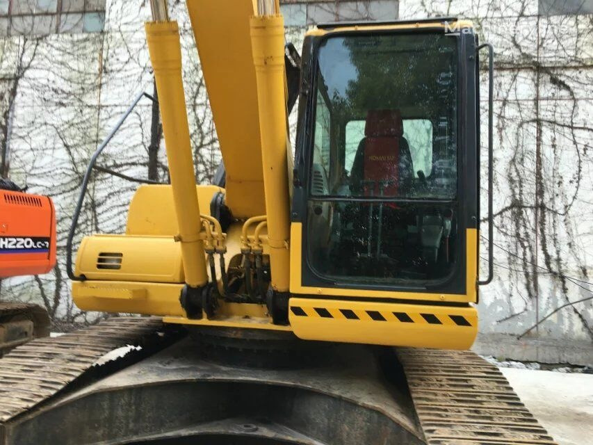 Komatsu PC220-7 - Mini excavator: picture 1 Komatsu PC220-7 - Mini excavator: picture 1