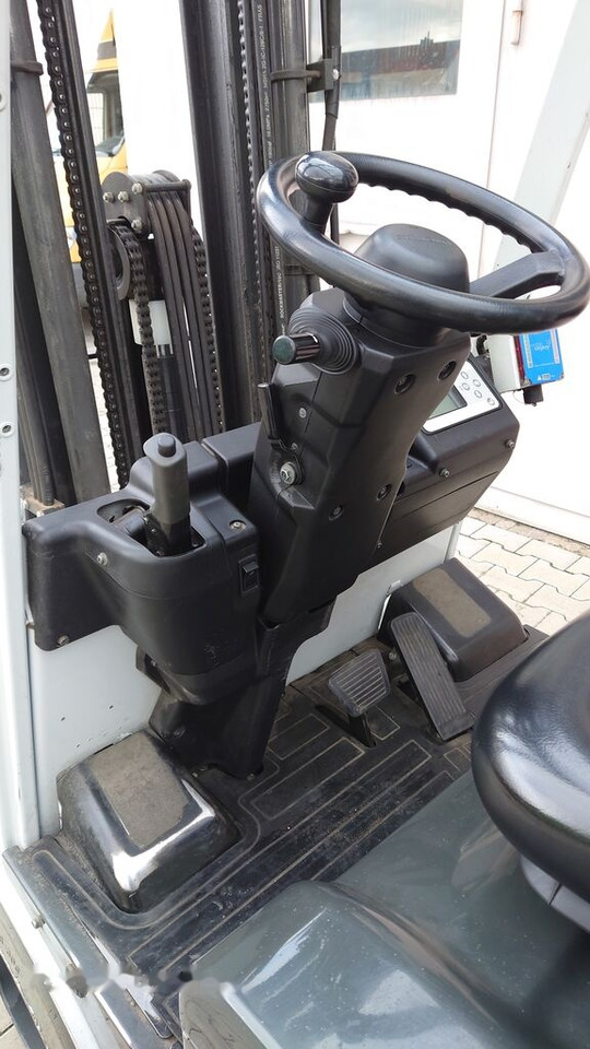 UniCarriers AG1N1L18Q - Electric forklift: picture 3 UniCarriers AG1N1L18Q - Electric forklift: picture 3