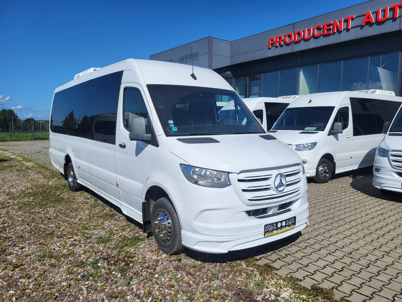Sprinter 516 CDI 24 places + 4 standing - Suburban bus: picture 1 Sprinter 516 CDI 24 places + 4 standing - Suburban bus: picture 1