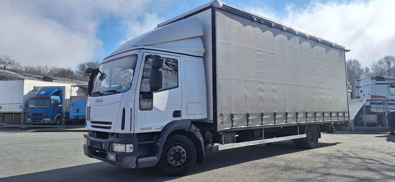 Iveco 120E22 Plane+Sp. G.Haus/Hochdach Klima LBW AHK - Curtain side truck: picture 1 Iveco 120E22 Plane+Sp. G.Haus/Hochdach Klima LBW AHK - Curtain side truck: picture 1
