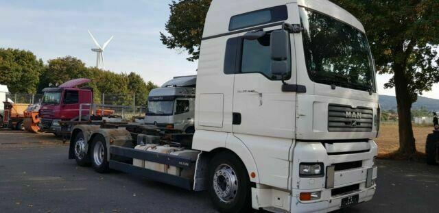 MAN 26.440 TGA BDF 6x2 German Truck - Cab chassis truck: picture 3 MAN 26.440 TGA BDF 6x2 German Truck - Cab chassis truck: picture 3