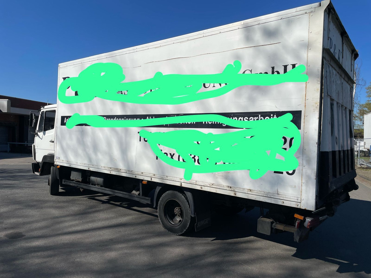Mercedes-Benz 811 Koffer Blatt/Blatt Gefedert - Closed box van: picture 5 Mercedes-Benz 811 Koffer Blatt/Blatt Gefedert - Closed box van: picture 5