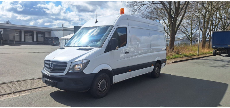 Mercedes-Benz Sprinter II Kasten 216CDI Lang/Hoch - Small van: picture 3 Mercedes-Benz Sprinter II Kasten 216CDI Lang/Hoch - Small van: picture 3