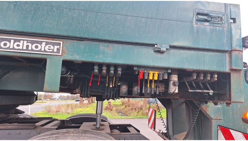 Tractor unit Volvo FH 540 8x4: picture 11