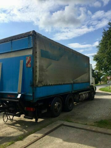 Volvo FH12-420 Euro:4Plane Spriegel mit LBW 3000kg - Curtain side truck: picture 3 Volvo FH12-420 Euro:4Plane Spriegel mit LBW 3000kg - Curtain side truck: picture 3