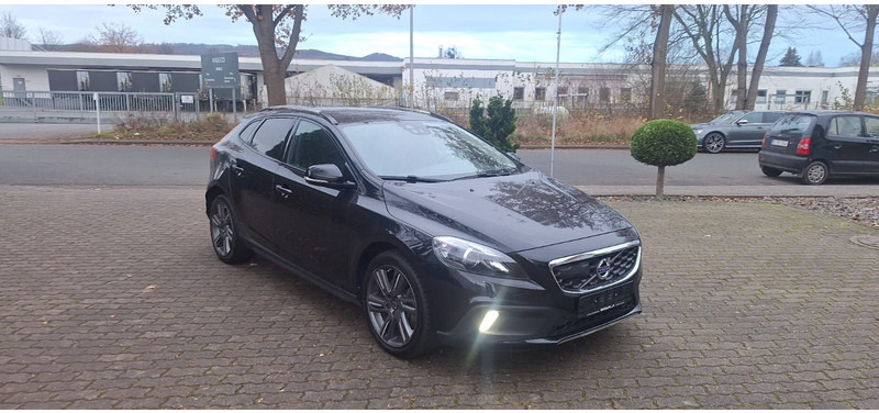Volvo V40 Cross Country You! - Hatchback: picture 1 Volvo V40 Cross Country You! - Hatchback: picture 1