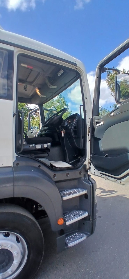 Curtain side truck 2007 MAN TGS 26 Curtainside Truck: picture 19
