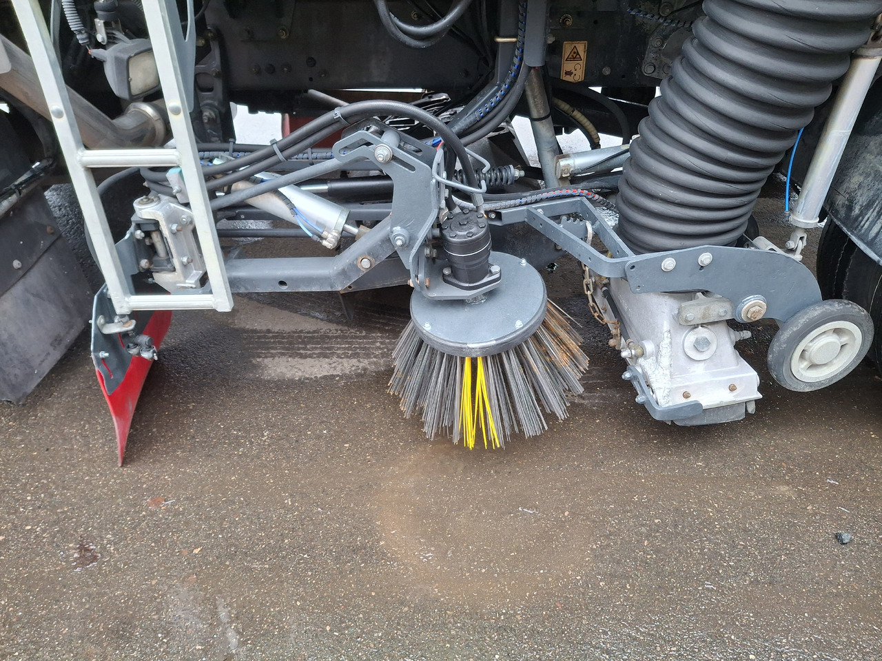 Renault Midlum 220 Zamiatarka Kehrmaschine 2 Motoren L/R EURO 5 Johnston SEMAT - Road sweeper: picture 5 Renault Midlum 220 Zamiatarka Kehrmaschine 2 Motoren L/R EURO 5 Johnston SEMAT - Road sweeper: picture 5