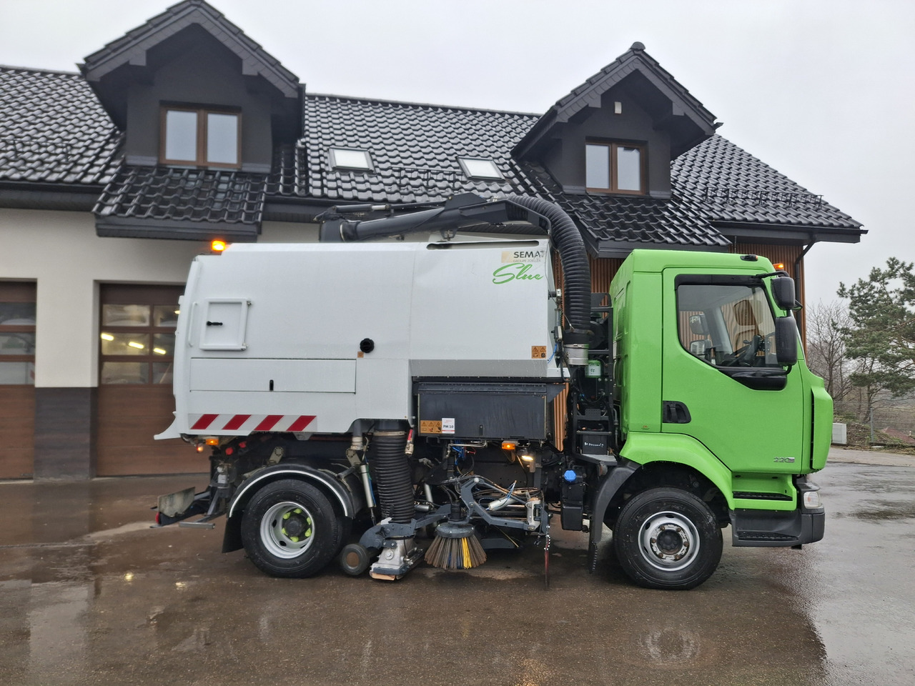 Renault Midlum 220 Zamiatarka Kehrmaschine PM10 L/R 2 Motoren JOHNSTON SEMAT - Road sweeper: picture 5 Renault Midlum 220 Zamiatarka Kehrmaschine PM10 L/R 2 Motoren JOHNSTON SEMAT - Road sweeper: picture 5
