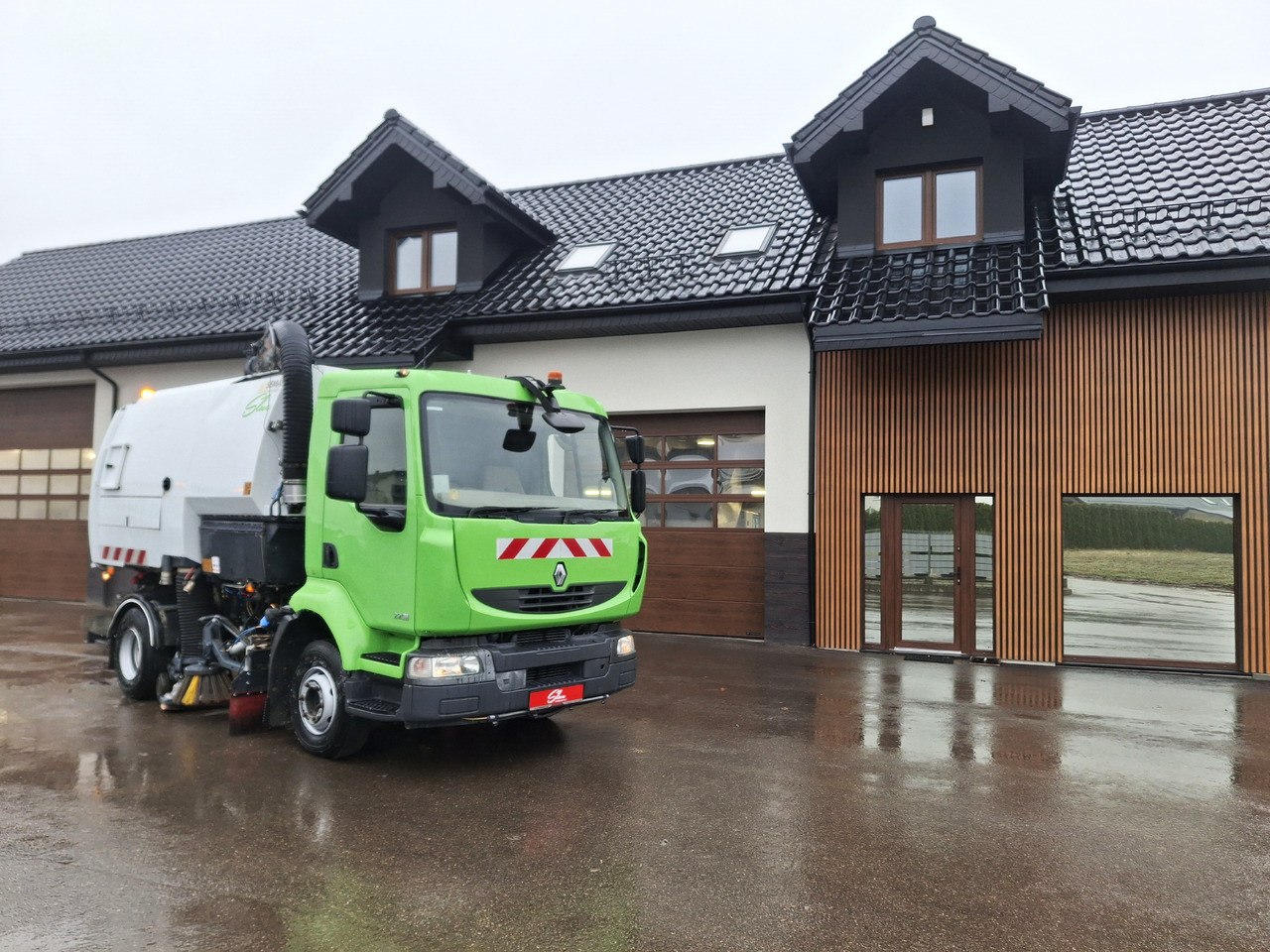 Renault Midlum 220 Zamiatarka Kehrmaschine PM10 L/R 2 Motoren JOHNSTON SEMAT - Road sweeper: picture 1 Renault Midlum 220 Zamiatarka Kehrmaschine PM10 L/R 2 Motoren JOHNSTON SEMAT - Road sweeper: picture 1