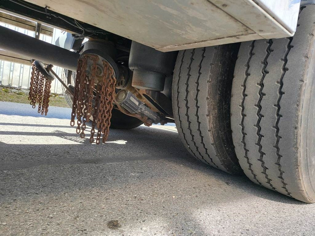 Refrigerator truck Volvo FM410 6X2 CARRIER SIDEOPENING: picture 17