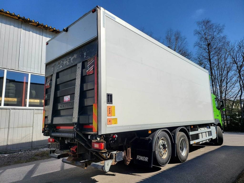 Refrigerator truck Volvo FM410 6X2 CARRIER SIDEOPENING: picture 7
