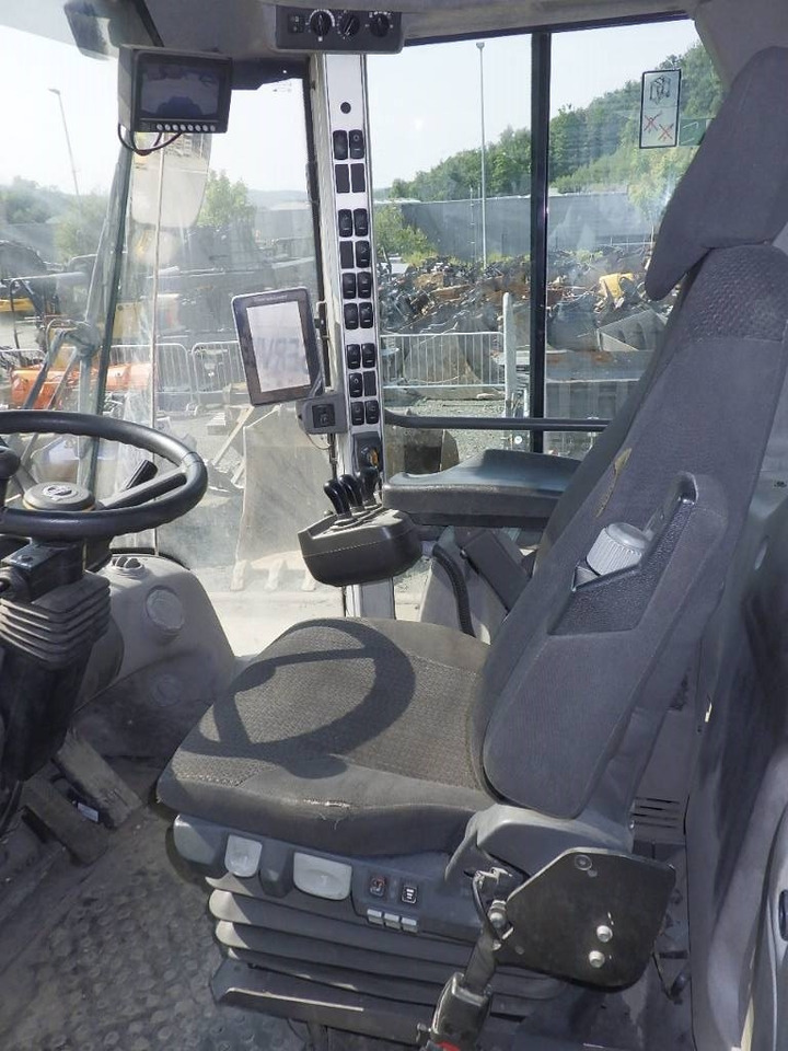 Wheel loader Volvo L 110 H LB: picture 9