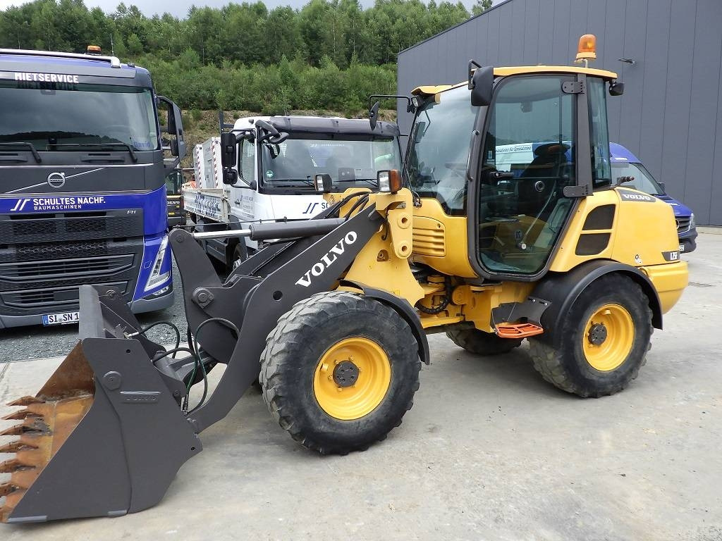 Volvo L 25 F - Wheel loader: picture 1 Volvo L 25 F - Wheel loader: picture 1