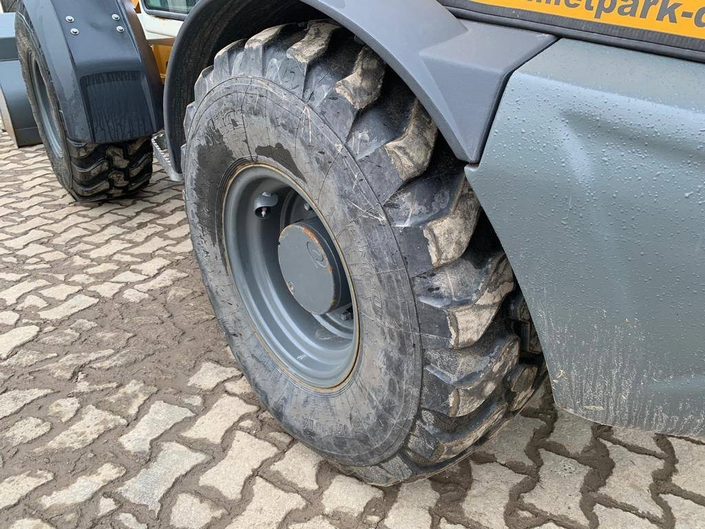 Wheel loader Liebherr L506 Compact: picture 17