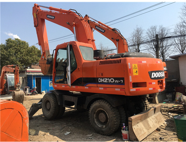 2018 Doosan DH210 - Wheel excavator: picture 1 2018 Doosan DH210 - Wheel excavator: picture 1