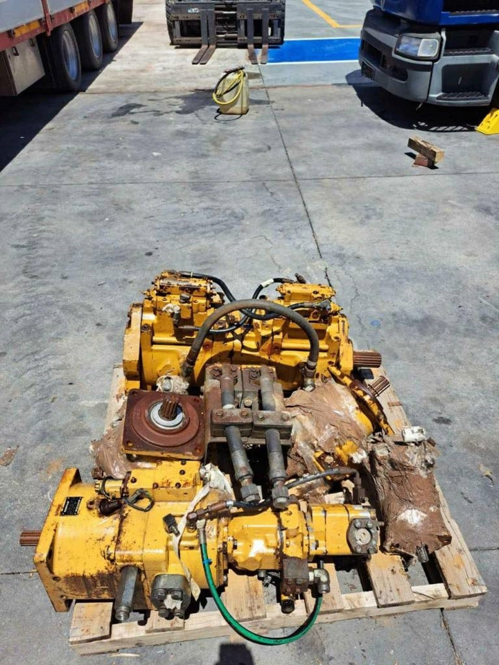 HYDRAULIC PUMPS AND ROTATION HYDROMOTOR FOR CAT 38  - Hydraulic pump for Construction machinery: picture 2 HYDRAULIC PUMPS AND ROTATION HYDROMOTOR FOR CAT 38  - Hydraulic pump for Construction machinery: picture 2