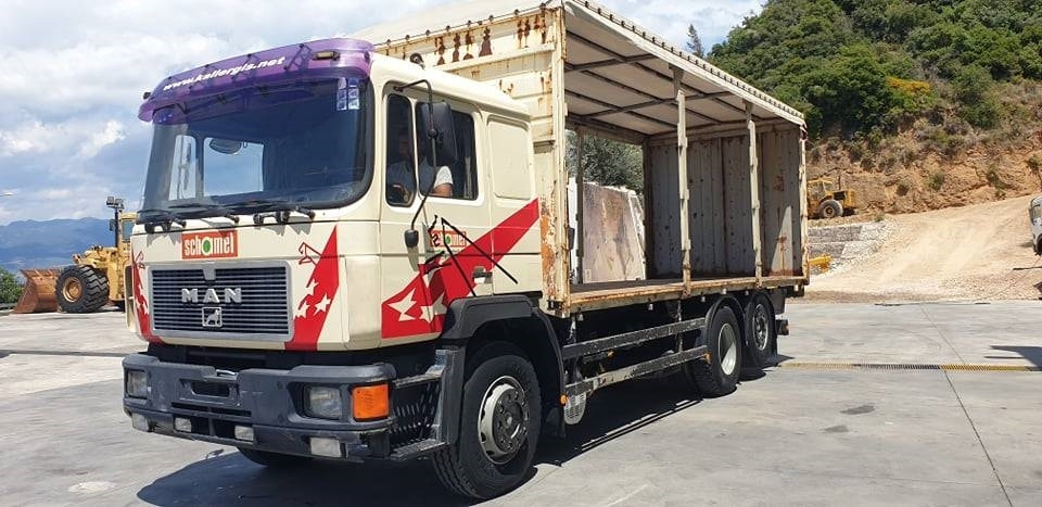 MAN 26.422 - Curtain side truck: picture 2 MAN 26.422 - Curtain side truck: picture 2