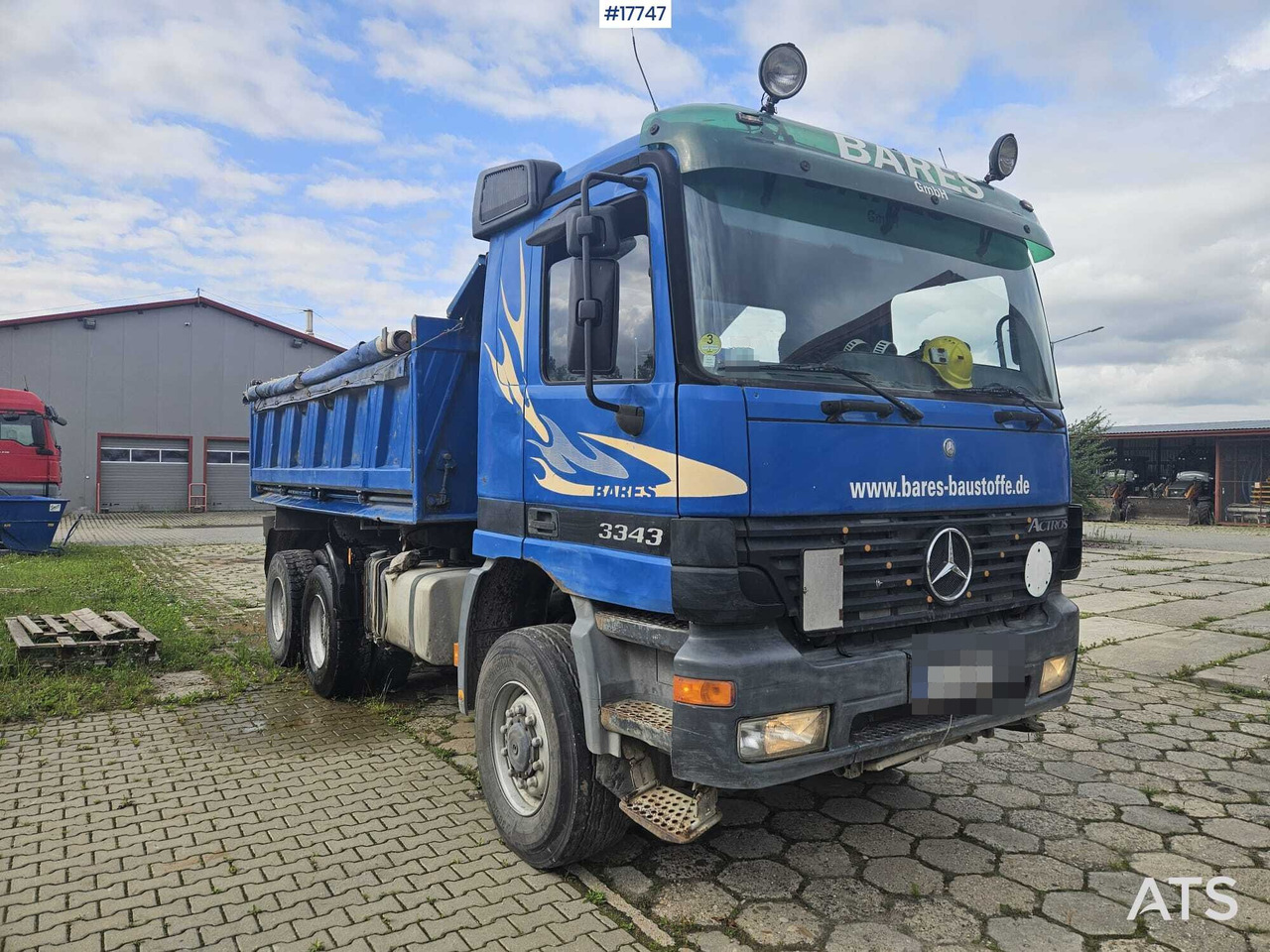Tipper 2002 Mercedes-Benz Actros 3343: picture 1