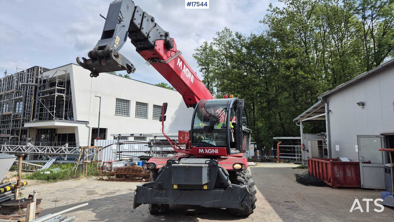 Rotating telescopic handler MAGNI RTH 5.30 SM/C (2016) - Telescopic handler: picture 2 Rotating telescopic handler MAGNI RTH 5.30 SM/C (2016) - Telescopic handler: picture 2