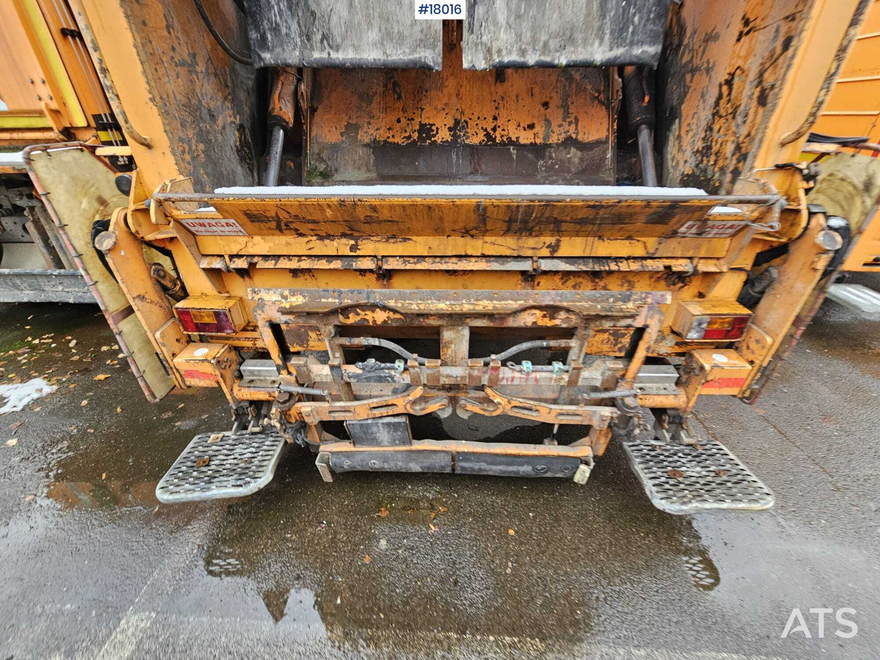 Garbage truck Truck MAN TGA 26.320 (2007) with EKOCEL MEDIUM XL garbage truck body.: picture 8 Garbage truck Truck MAN TGA 26.320 (2007) with EKOCEL MEDIUM XL garbage truck body.: picture 8