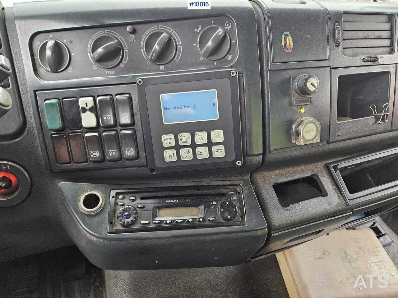 Garbage truck Truck MAN TGA 26.320 (2007) with EKOCEL MEDIUM XL garbage truck body.: picture 13 Garbage truck Truck MAN TGA 26.320 (2007) with EKOCEL MEDIUM XL garbage truck body.: picture 13