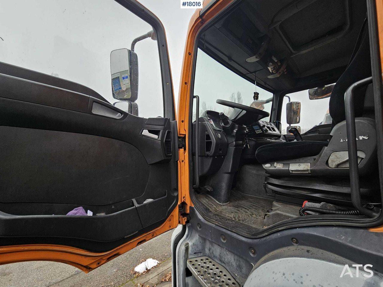 Garbage truck Truck MAN TGA 26.320 (2007) with EKOCEL MEDIUM XL garbage truck body.: picture 11 Garbage truck Truck MAN TGA 26.320 (2007) with EKOCEL MEDIUM XL garbage truck body.: picture 11