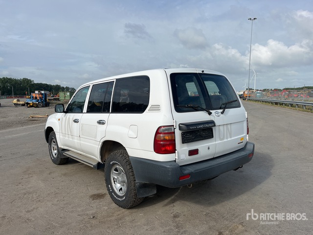 1999 Toyota Land Cruiser 105 HZJ105L-GCMRS SUV - SUV: picture 3 1999 Toyota Land Cruiser 105 HZJ105L-GCMRS SUV - SUV: picture 3