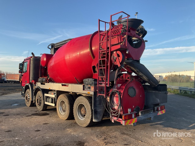 2010 Mercedes-Benz Actros 3341 8x4 Twin-Steer Mixer Truck - Mixer pump truck: picture 4 2010 Mercedes-Benz Actros 3341 8x4 Twin-Steer Mixer Truck - Mixer pump truck: picture 4