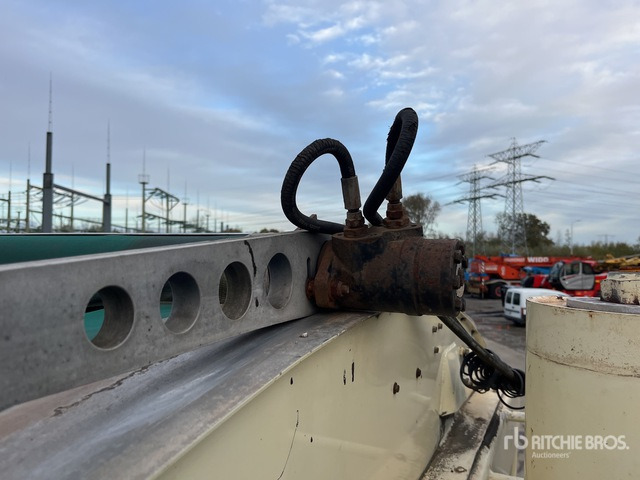 2010 Volvo FM420 8x4 Sleeper Tri/A Dump Truck - Tipper: picture 3 2010 Volvo FM420 8x4 Sleeper Tri/A Dump Truck - Tipper: picture 3