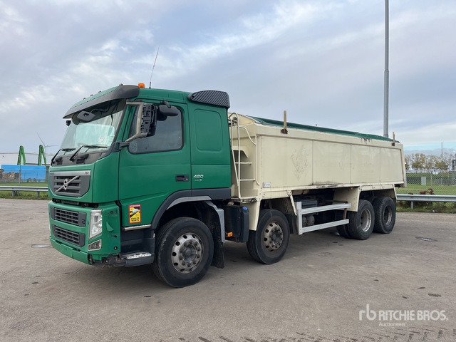 2010 Volvo FM420 8x4 Sleeper Tri/A Dump Truck - Tipper: picture 1 2010 Volvo FM420 8x4 Sleeper Tri/A Dump Truck - Tipper: picture 1