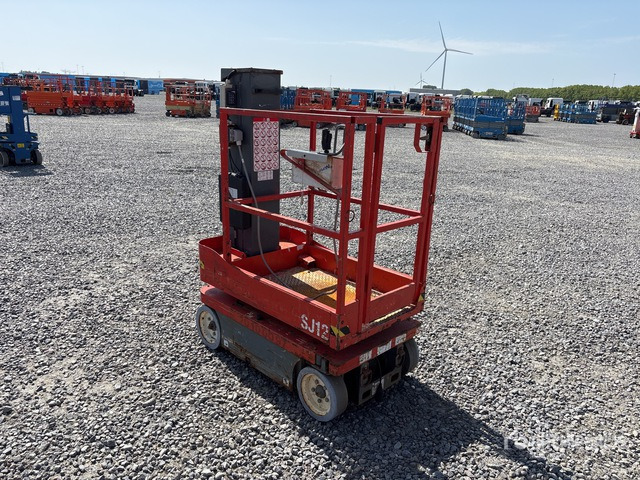 2014 Skyjack SJ12 Vertical Mast Lift - Vertical mast lift: picture 3 2014 Skyjack SJ12 Vertical Mast Lift - Vertical mast lift: picture 3
