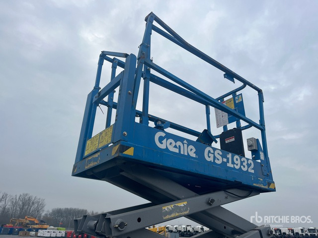 2015 Genie GS1932 Scissor Lift - Scissor lift: picture 4 2015 Genie GS1932 Scissor Lift - Scissor lift: picture 4