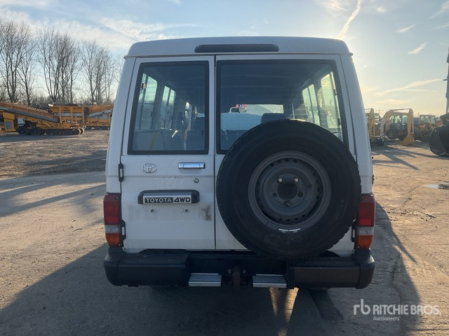 2018 Toyota Land Cruiser HZJ78L-RJMRS 4WD SUV - SUV: picture 4 2018 Toyota Land Cruiser HZJ78L-RJMRS 4WD SUV - SUV: picture 4