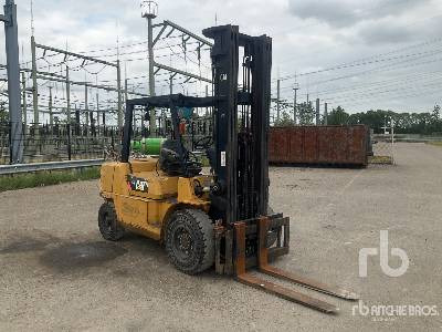 CAT GP40KL - Forklift: picture 4 CAT GP40KL - Forklift: picture 4