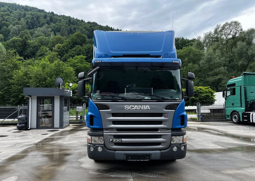 Scania P230 // 2009 // 4x2 // Do zabudowy // Manual // Kabina dzienna // - Cab chassis truck: picture 2 Scania P230 // 2009 // 4x2 // Do zabudowy // Manual // Kabina dzienna // - Cab chassis truck: picture 2