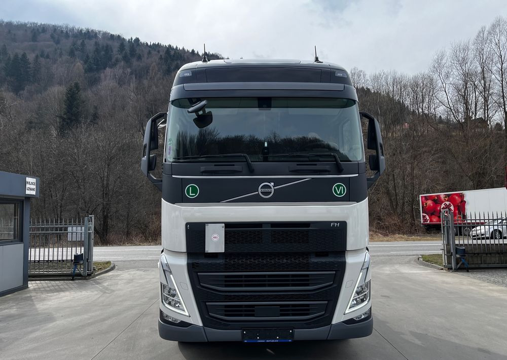 Volvo FH 500 EURO 6 // Standard // 2024 Rok // Parkclima // Globe XL // Skóry // Joystick // - Tractor unit: picture 2 Volvo FH 500 EURO 6 // Standard // 2024 Rok // Parkclima // Globe XL // Skóry // Joystick // - Tractor unit: picture 2