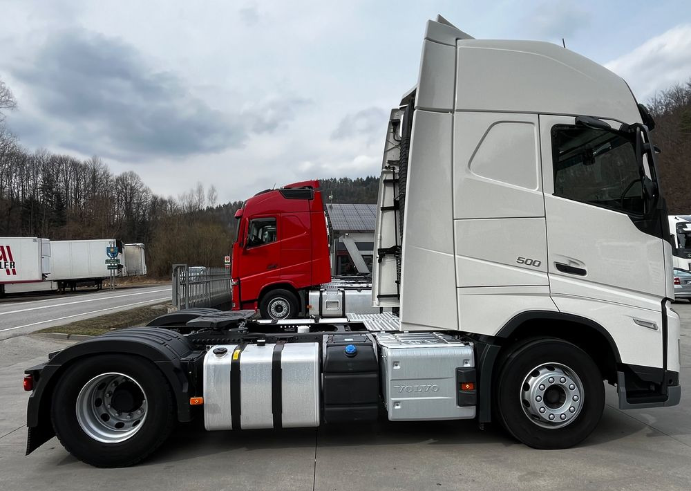 Volvo FH 500 EURO 6 // Standard // 2024 Rok // Parkclima // Globe XL // Skóry // Joystick // - Tractor unit: picture 4 Volvo FH 500 EURO 6 // Standard // 2024 Rok // Parkclima // Globe XL // Skóry // Joystick // - Tractor unit: picture 4