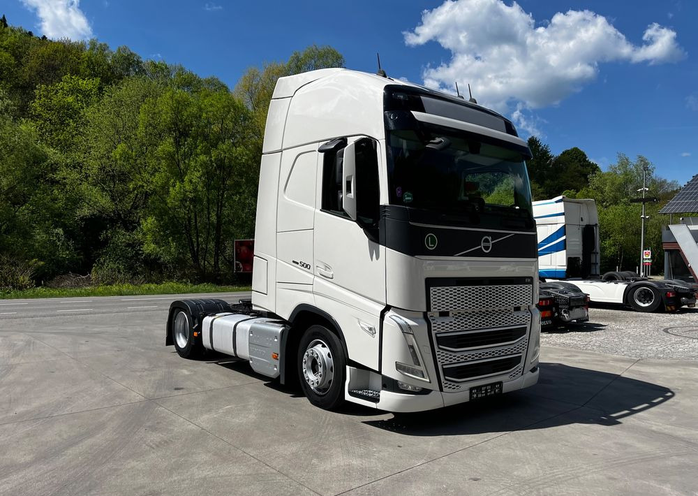 Volvo FH500 // New Face // Low Deck // Full Led // ACC // Globe XL // ParkClima // Zamiana za starszy - Tractor unit: picture 4 Volvo FH500 // New Face // Low Deck // Full Led // ACC // Globe XL // ParkClima // Zamiana za starszy - Tractor unit: picture 4